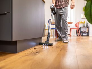 KARCHER VCS 3 Nano štapni usisivač sa posudom beli